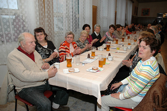 Důchodci 2012